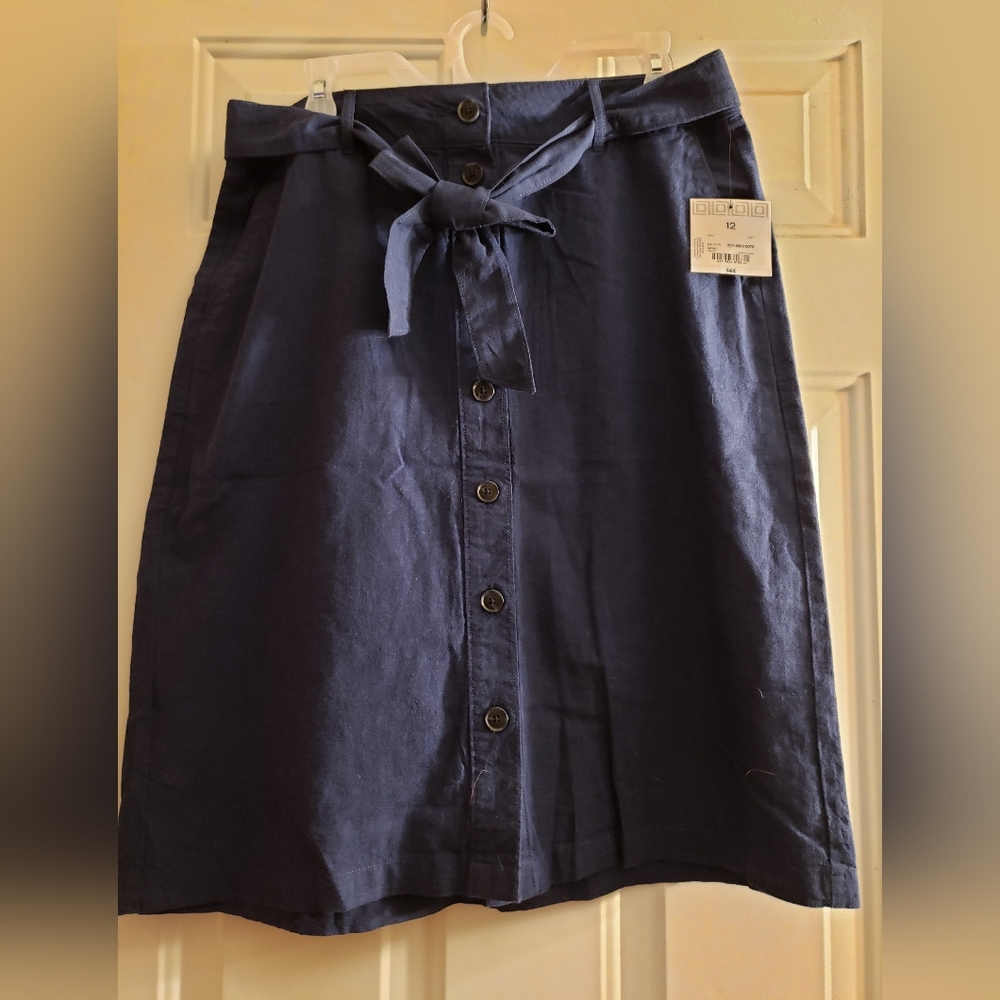 NWT Liz Claiborne A-Lined Skirt Size 12